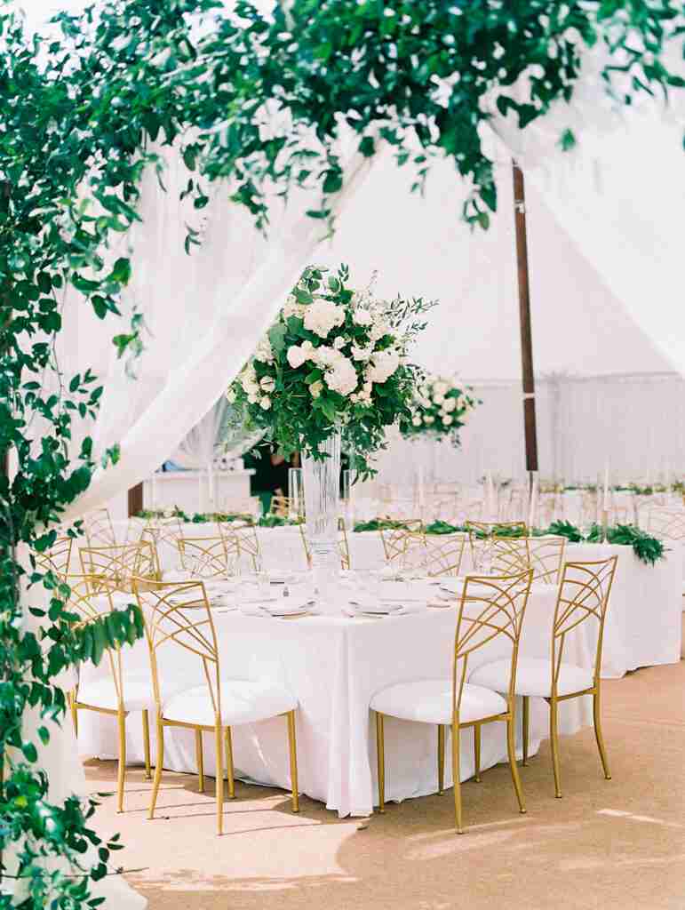 How to Transform Any Event Space with Simple Decor Changes