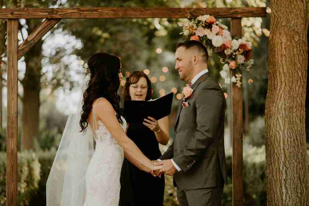 Say ‘I Do’ in Style: Unique Officiant Services that Personalize Your Wedding Day
